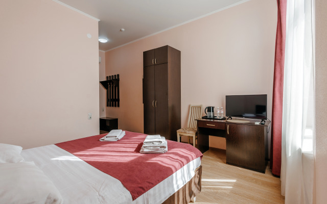 Edeil Hotel
