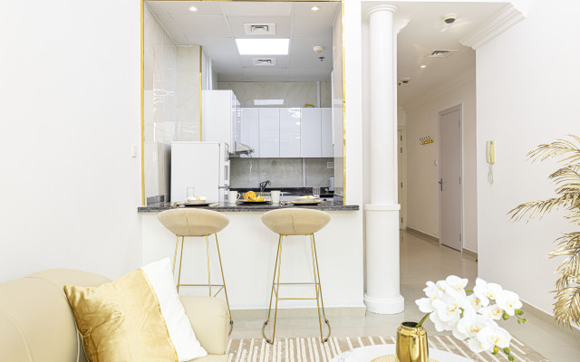 Luxury 1 Bedroom on Marina Walk Apartments