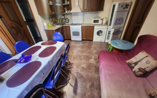 Частный дом Уютный трехкомнатный