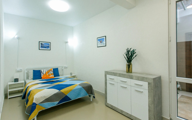 Apartamenty Na Listopadnoy 15a Apartments