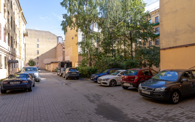 Апартаменты Loft на Марата 20