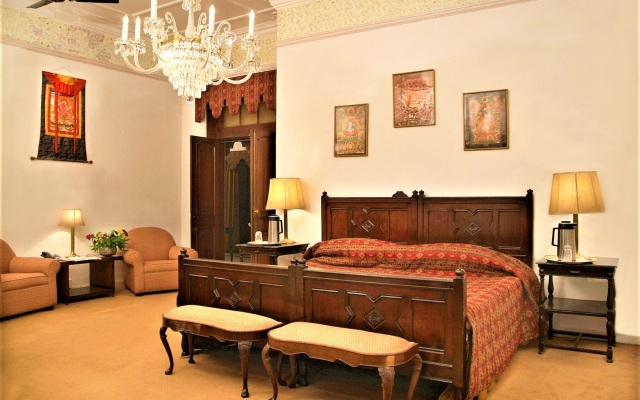 Отель WelcomHeritage Taragarh Palace