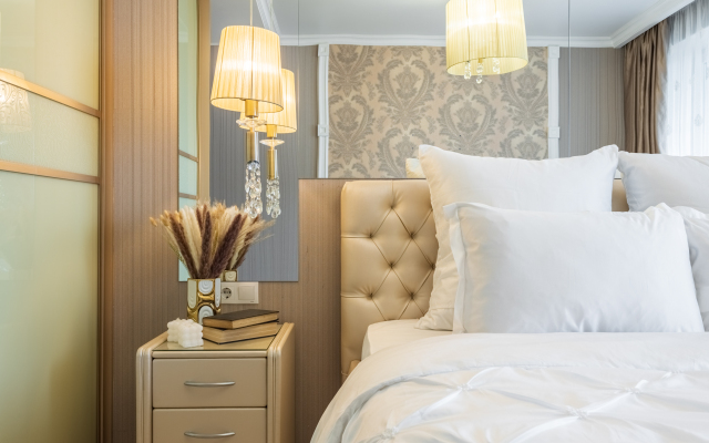 Апартаменты трехкомнатные на Меридианной