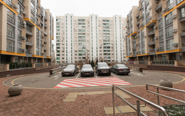 Zhk Landyshi 348/3 Apartments