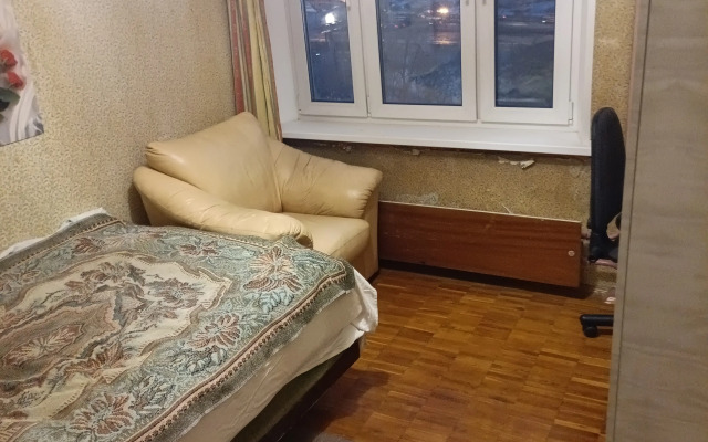 V Gostyakh U Babushki V Moskve I U Reshal Flat
