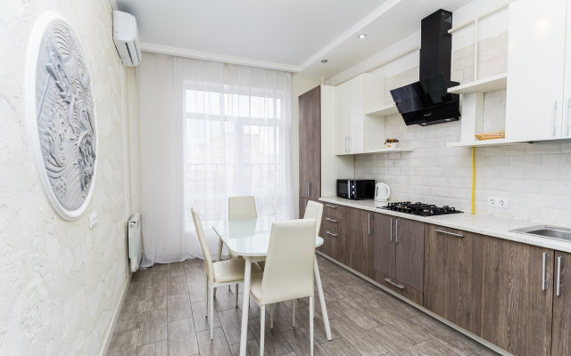 Prostornye S Vidom Na More Ot LetoApart Apartments