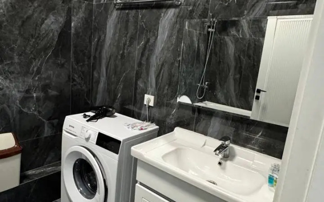 Квартира Уютная 3-к рядом с Мега центром