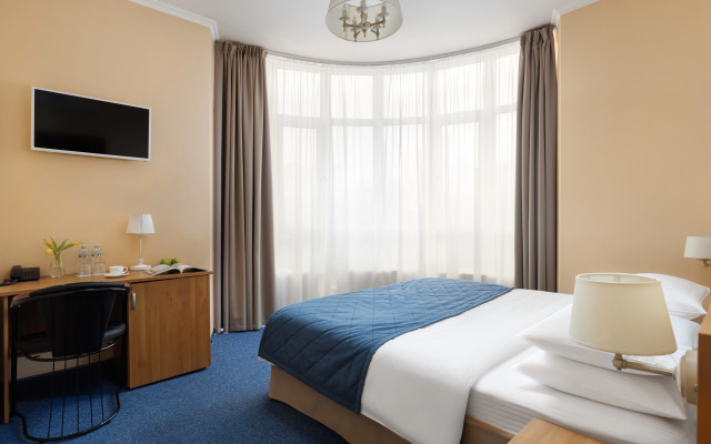 Maleton na Anokhina Hotel