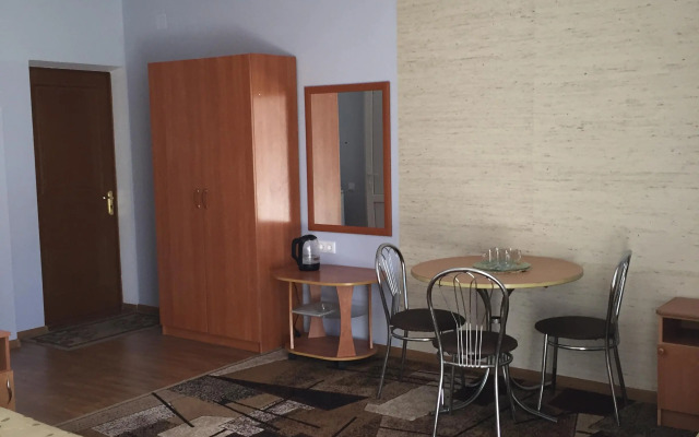 San-Mari Guest House