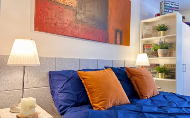 Damos Living - Superb Business En-Suite Studio Apartments