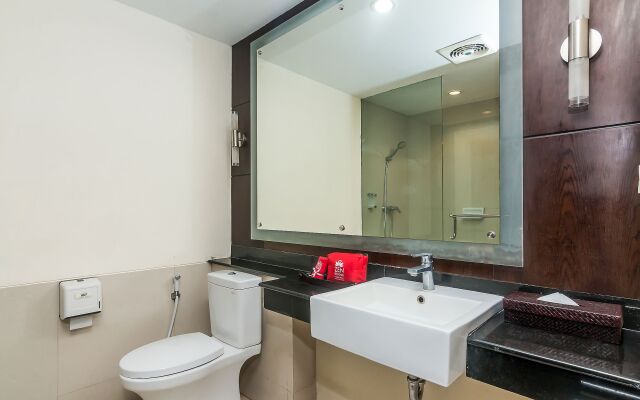 ZEN Rooms Legian Dewi Sri Hotel