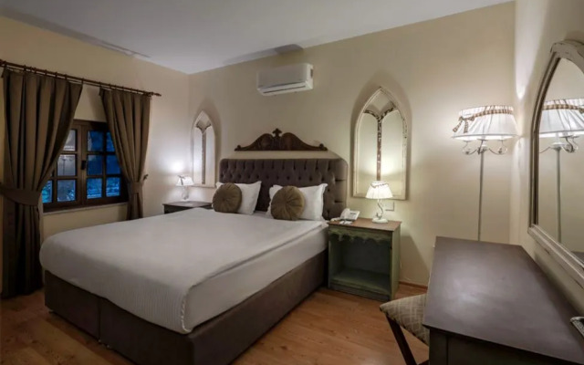 Merit Royal Gardens Hotel & Casino
