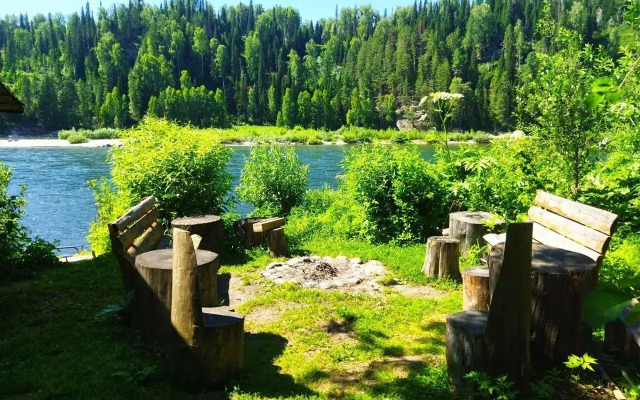 Частный дом усaдьба "Дом у рeки"