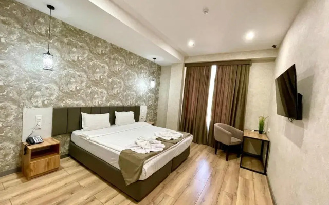 Отель Alpha Plaza