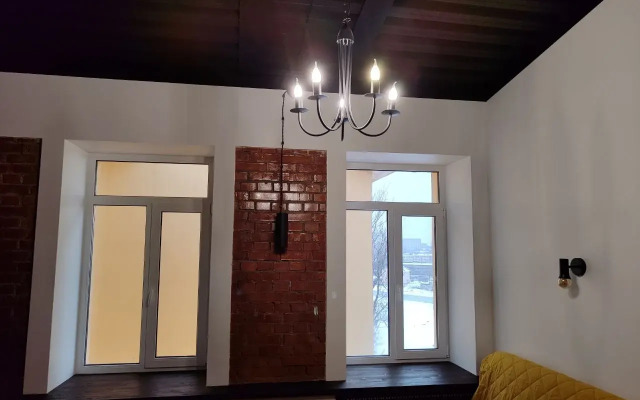 Dvukhetazhnaya Studiya - Loft Flat