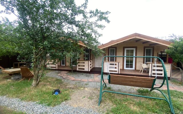 Granatovaya Private House