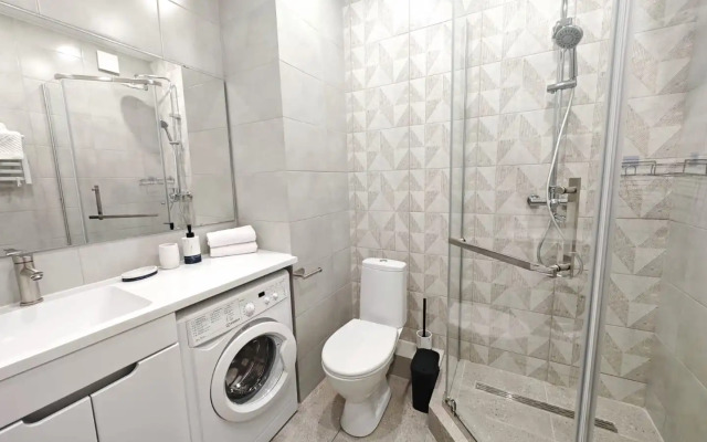 Studiya v Zhk Letniy s vidom na les Apartments