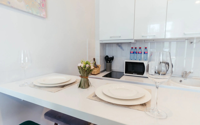 Red Apartments Art Layt Asfari Apartments