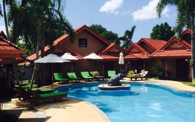 Happy Elephant Resort Hotel