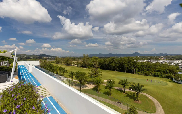 SkyPark 2BR Apt Apartments