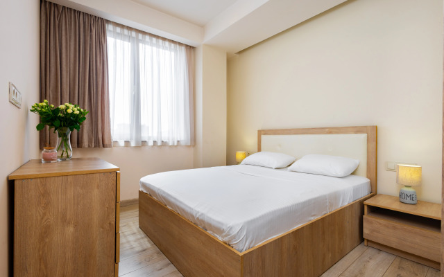 2-K v Novostroyke, Ulitsa Yeznika Koghbatsi, Ko1677 Flat