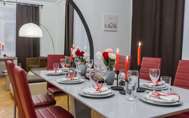 Квартира GM Apartments Пятикомнатная у Кремля и Красной Площади