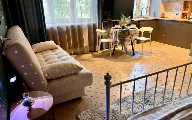 Квартира Уютная студия у ТРК Планета и дворца Сухарева