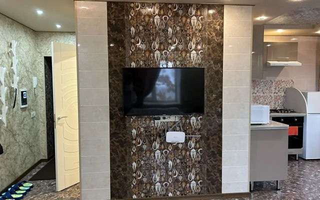 Na Prospekte Oktyabrya 40a Flat