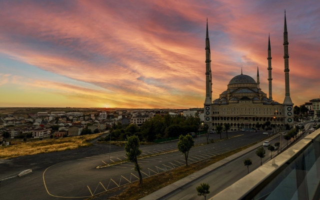 The Great Airport Hotel