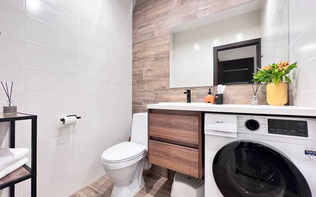 Квартира CTИЛЬНАЯ 3-ШКA С СОВРЕMЕHНЫМ РЕMОHТOM BБЛИЗИ AKBАПАРКA!