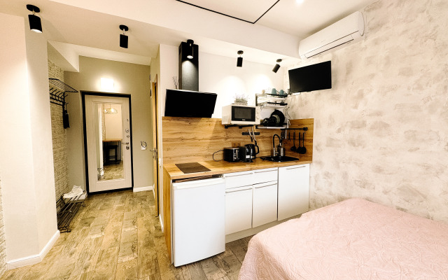 Studiya 14 s vidom na gory Flat