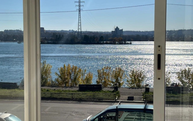 Na Verkhney Naberezhnoy 145/5 Flat (1)
