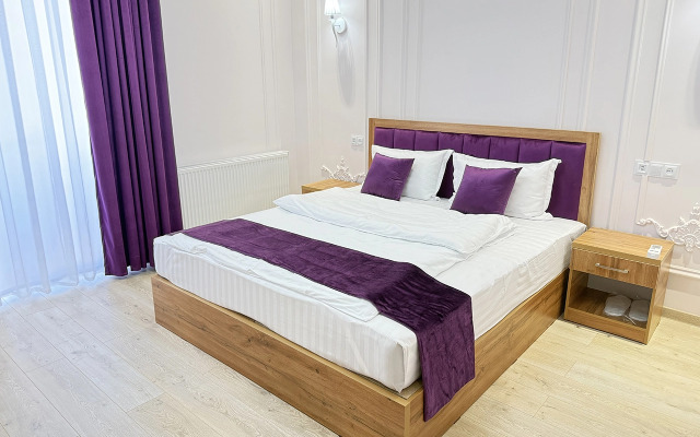 Mumtoz East Hotel