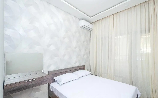 15 Prekrasnaya S Novym Remontom V Tsentre Goroda Flat