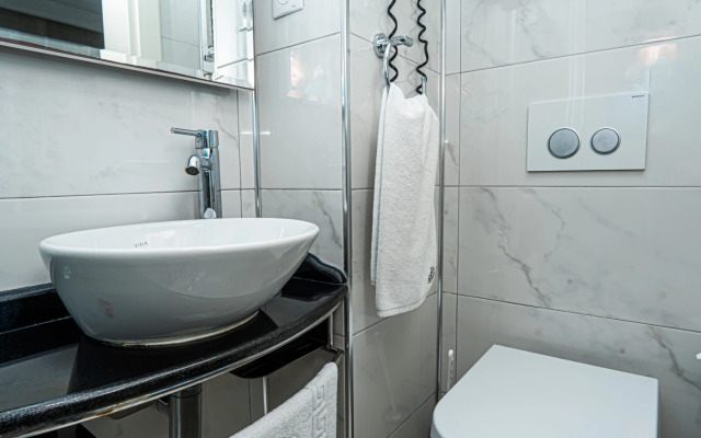 Ten Rooms Istanbul Hotel - Adults Only