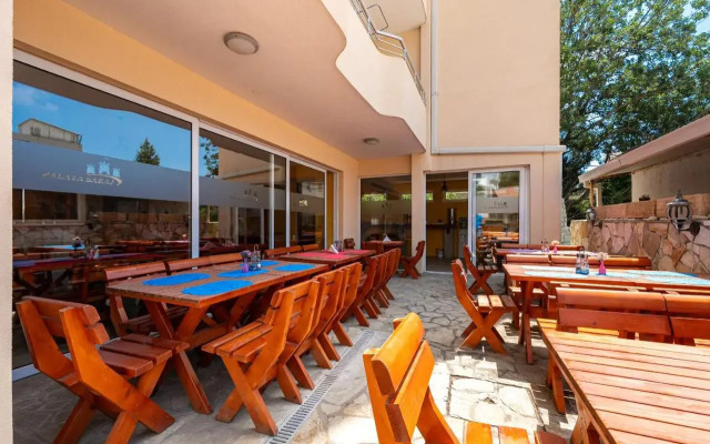 Saray Apartments