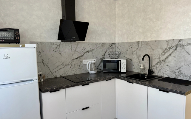 Квартира возле стадиона Нефтяника