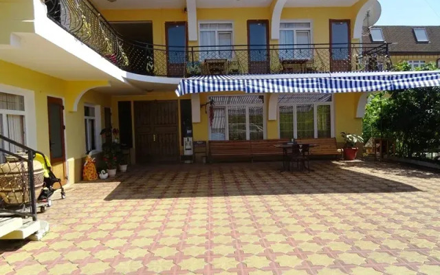 Araik Guest house