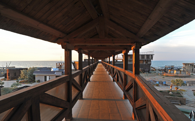 Zamok Azov Hotel