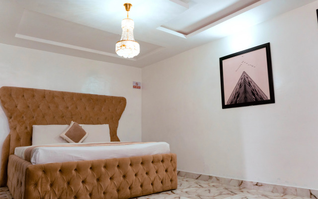247 Luxury Hotel