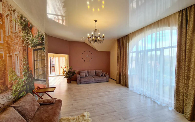 Taunhaus so svoim dvorom Kubanskij Dvorik 1 Private house