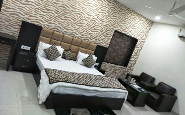 Hotel Mandakini Lush
