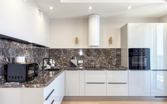 Apartment Monako 24 Zhk Graf Tolstoy 311