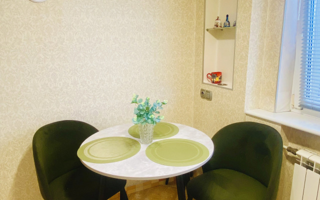 V Turisticheskom Tsentre Flat