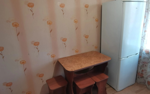 Апартаменты Трехкомнатные Sutki Vip на Ватутина 6