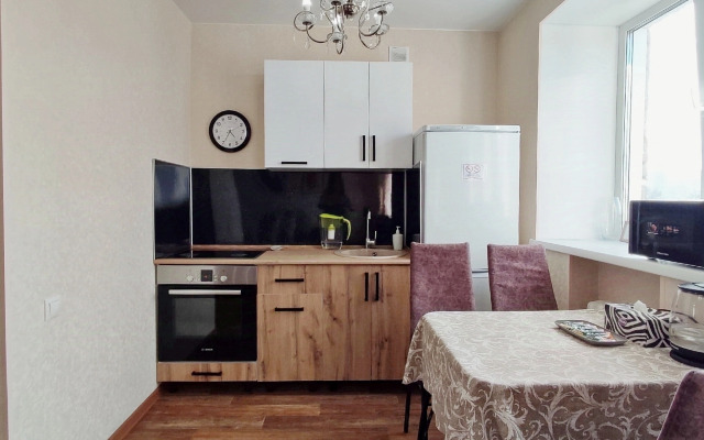 Квартира 2-комнатная в Омске на Петра Ильичева 4