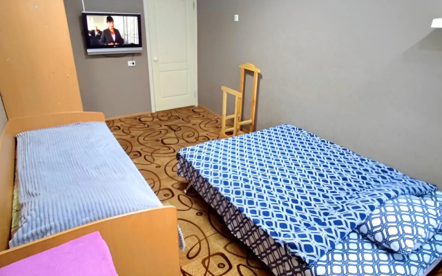 Квартира трехкомнатная  в Челнах