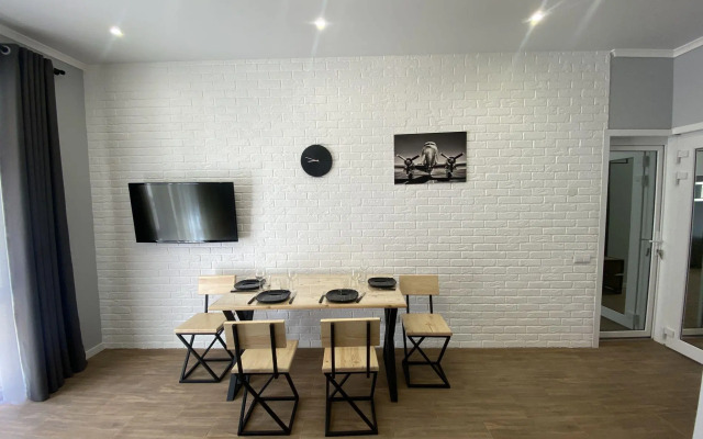 235 V Tsentre Na Pervoy Linii Flat