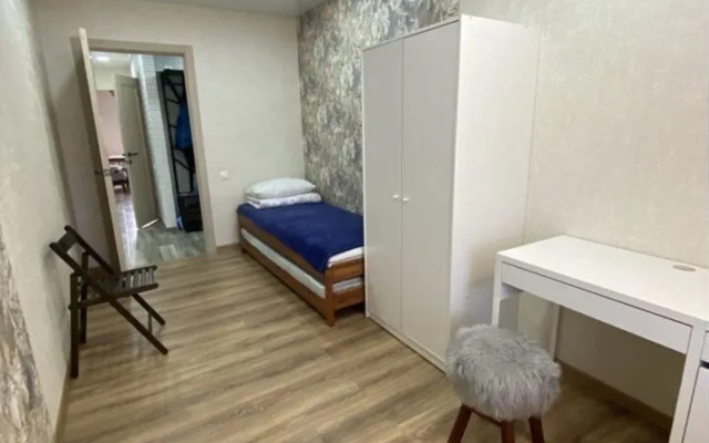 Квартира четырехкомнатная на Цюрупы, 84