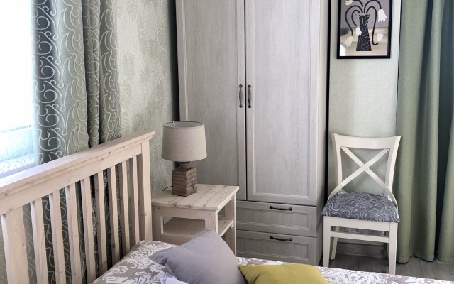 1-K Kvartira Ryadom S Morem Flat